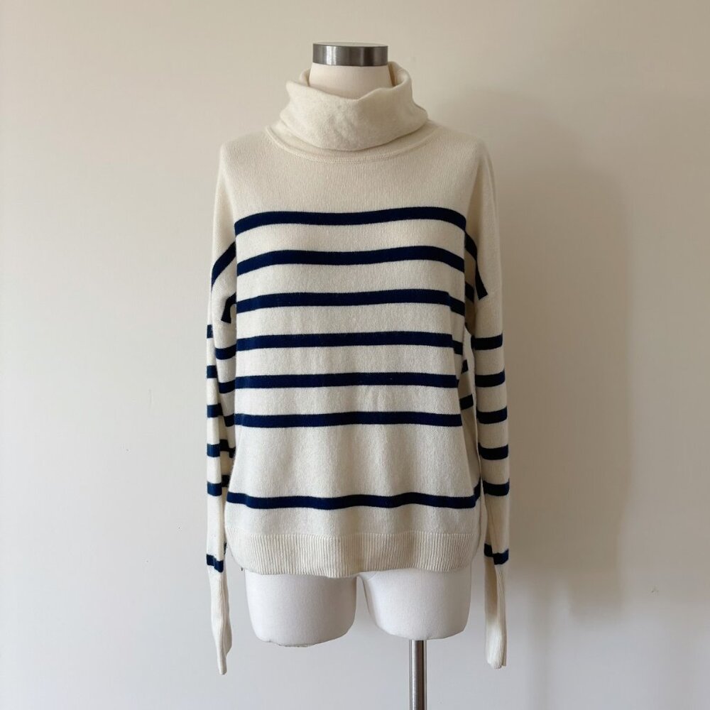 Vineyard vines cashmere sweater striped white blue